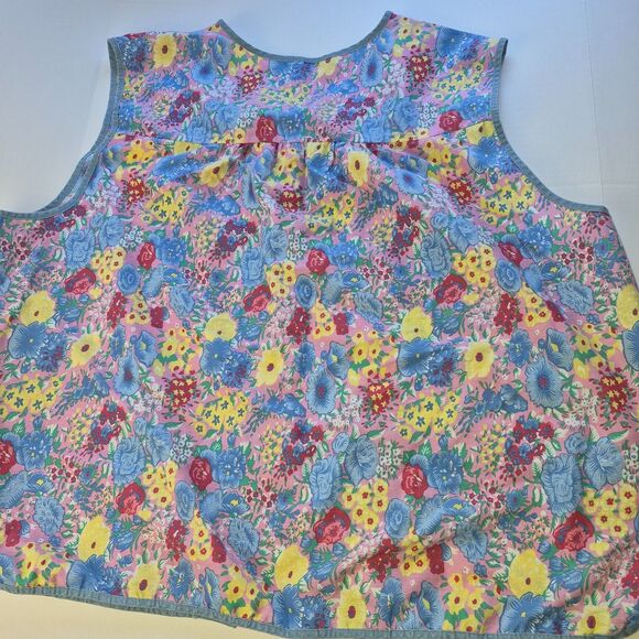 Multi-color Shirt Apron, Blue & Yellow & Red Flowers, Snap Front 2 Pockets. - Picture 5 of 5